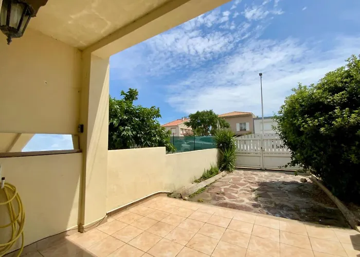 Lensoleiado- Seaside And Parking!