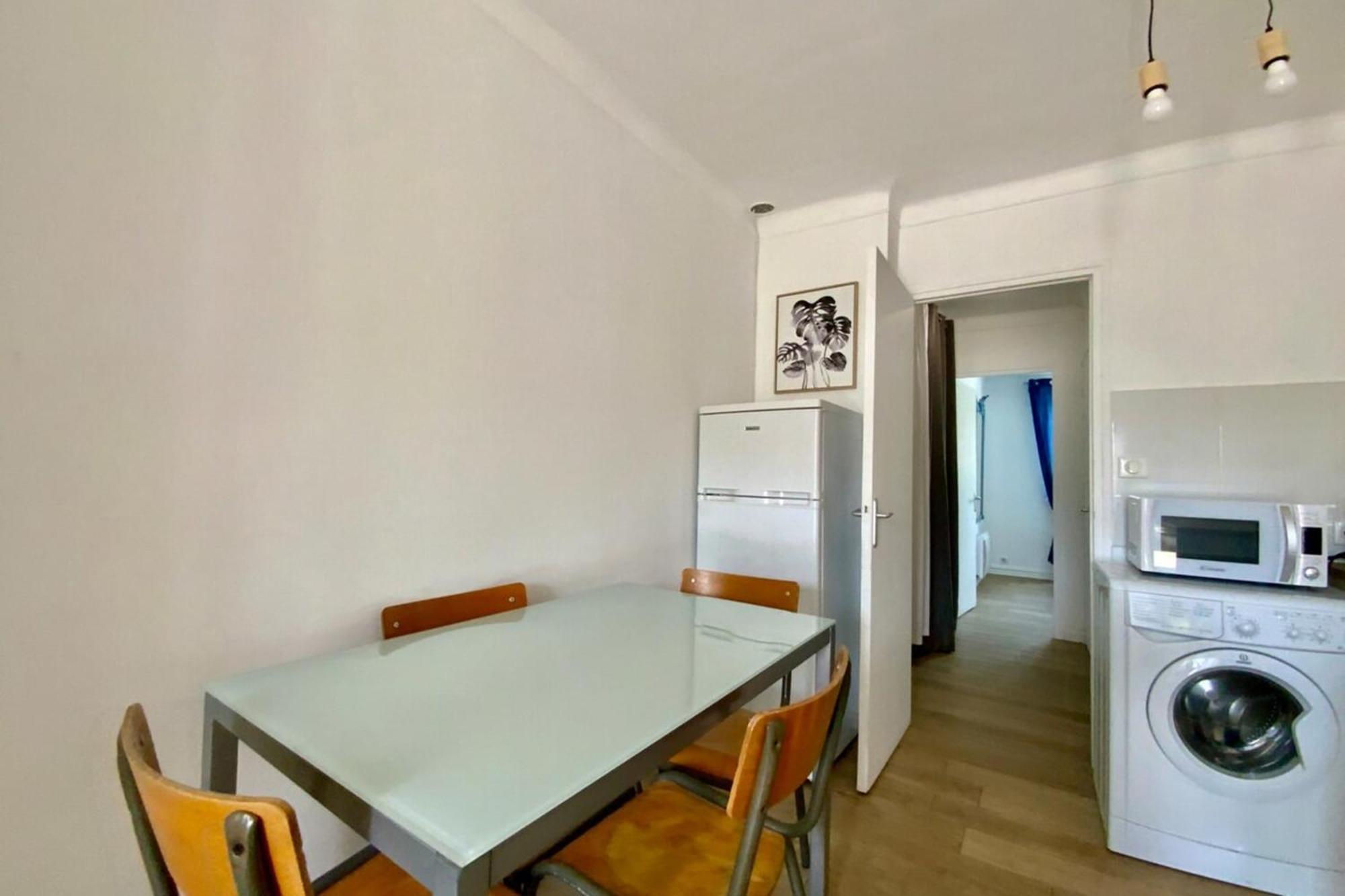 Lensoleiado- Seaside And Parking! *