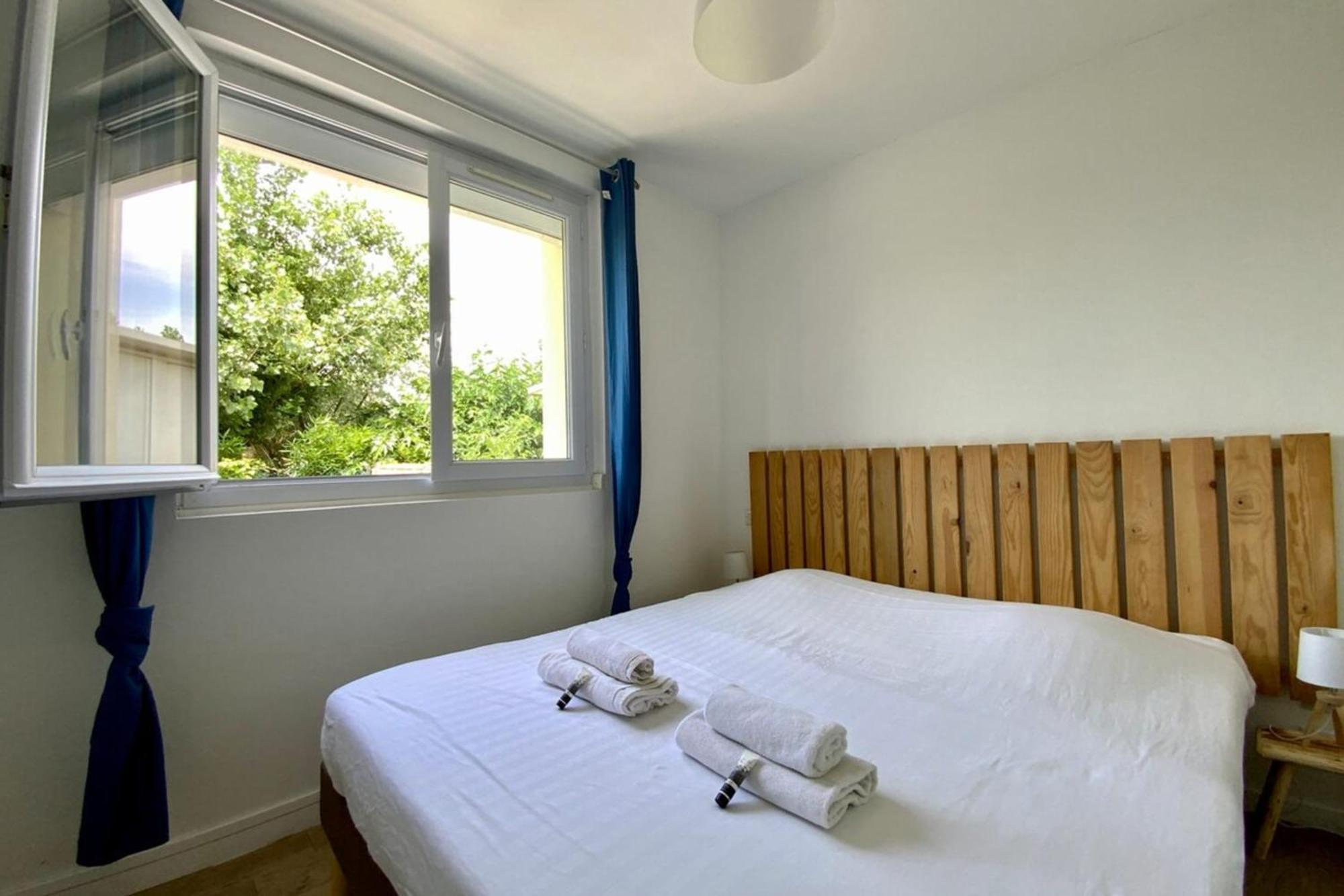 Lensoleiado- Seaside And Parking! *